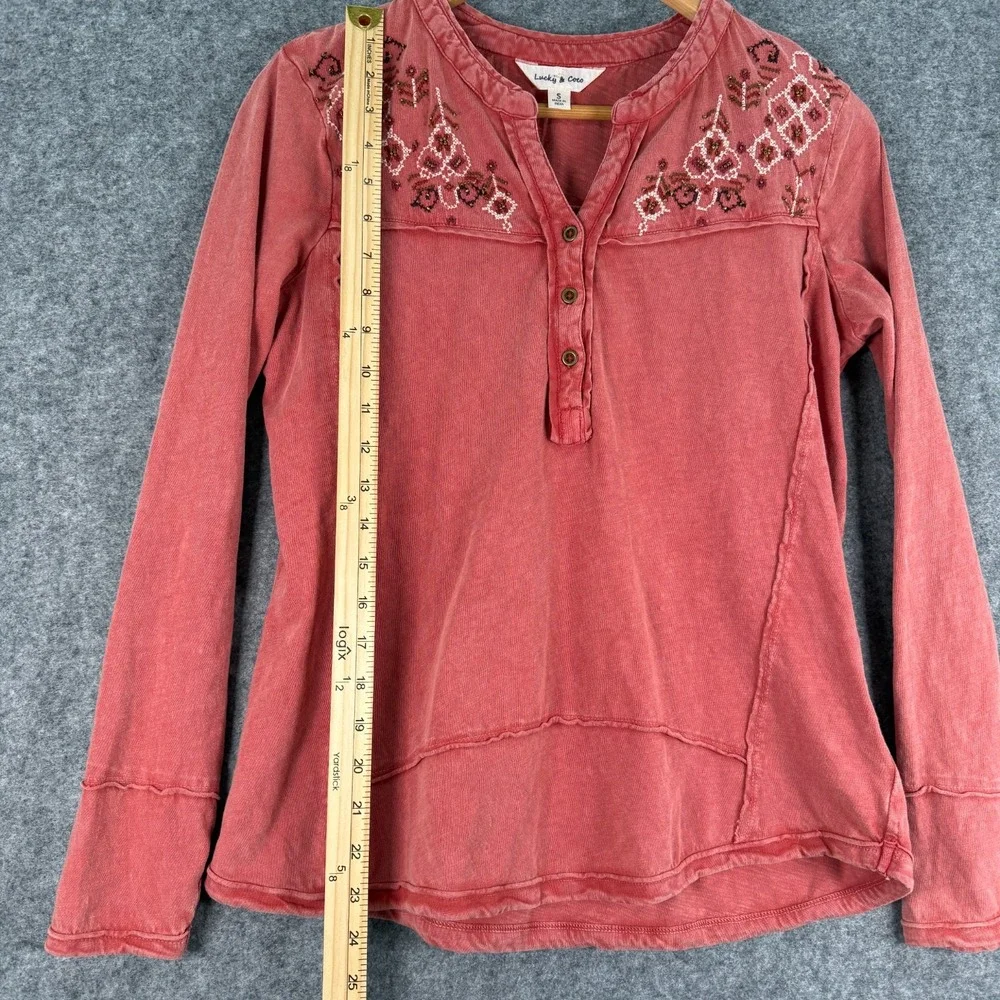 Lucky & Coco Long Sleeve Henley‎ Top Womens S Red Beaded Embroidered Cotton Boho - Picture 5 of 13